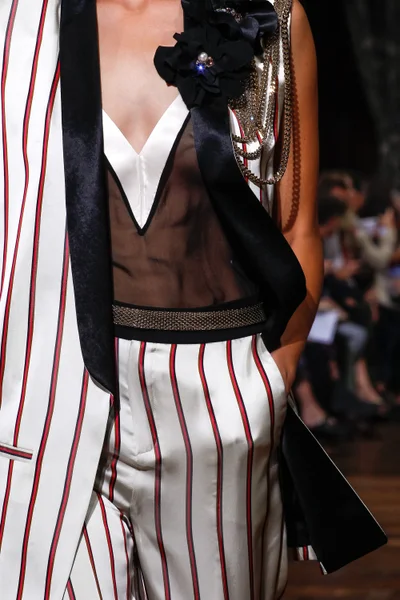 Look 6